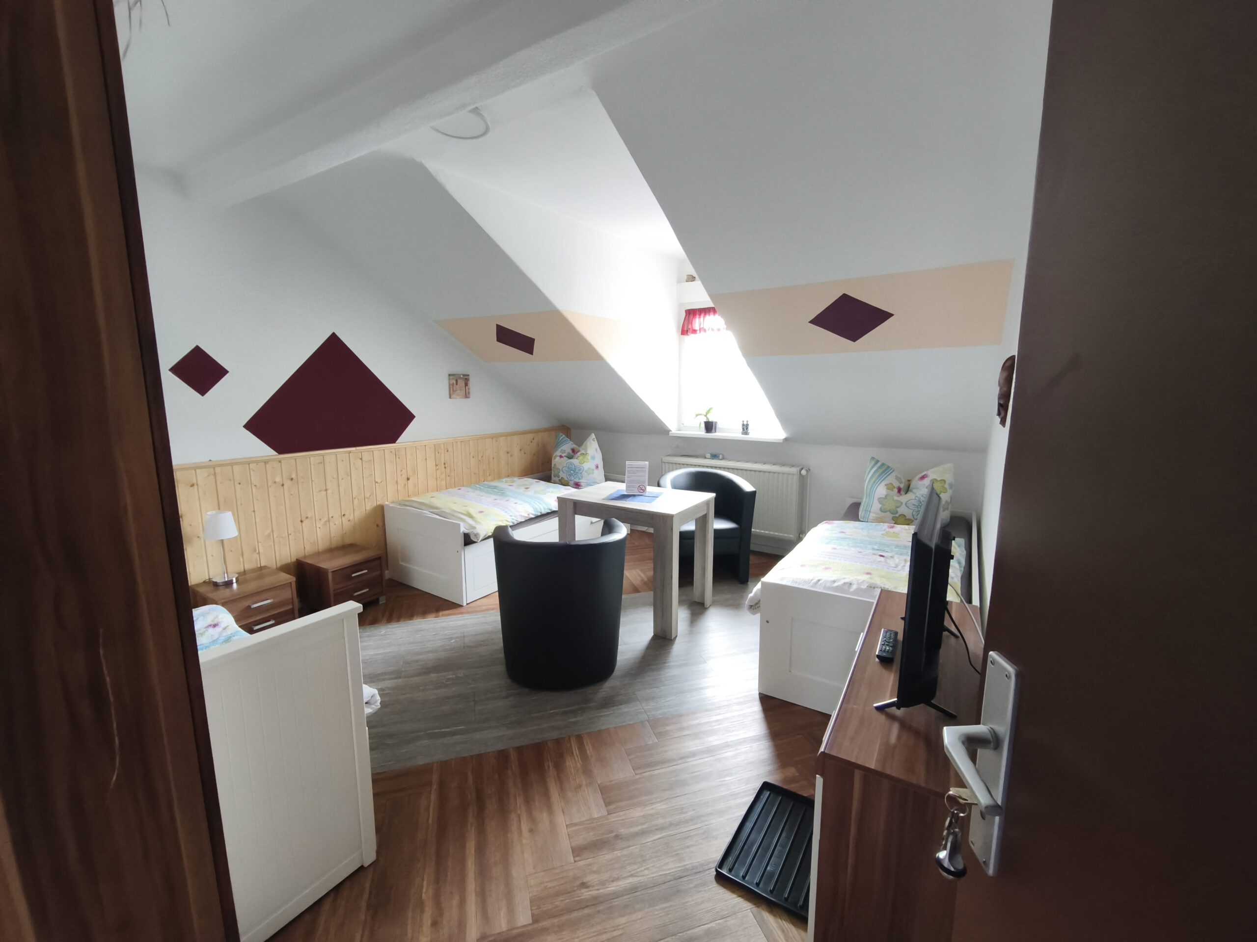 Zimmer 2 Blick von der Tür aus Pension Bane