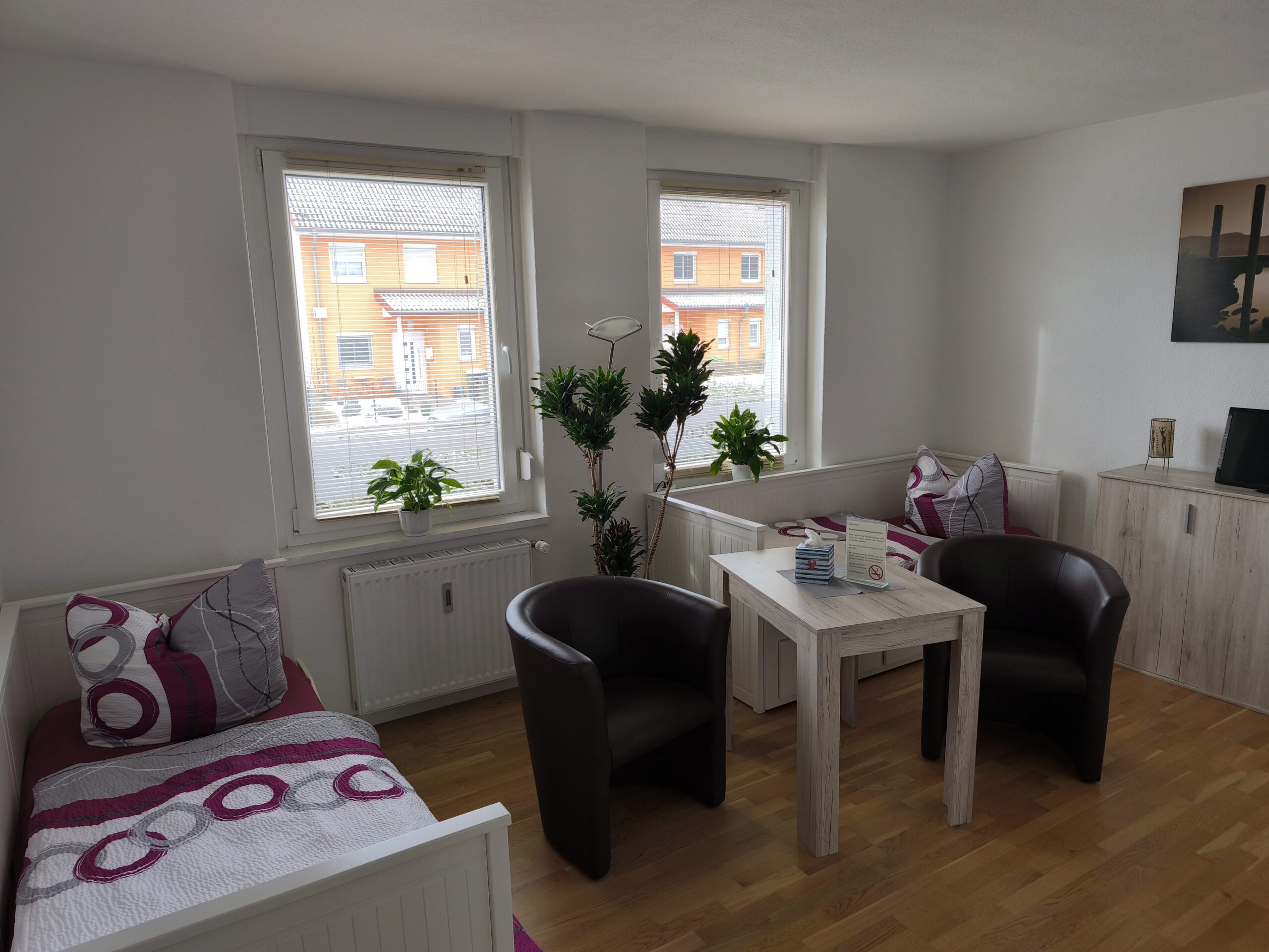 Blick ind en Raum Zimmer 6 Pension Bane